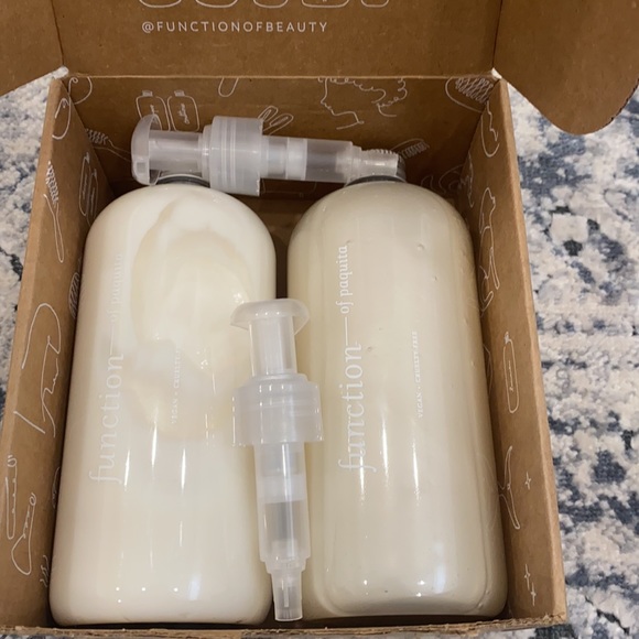 Function of Beauty Shampoo+ Conditionner - Picture 2 of 5